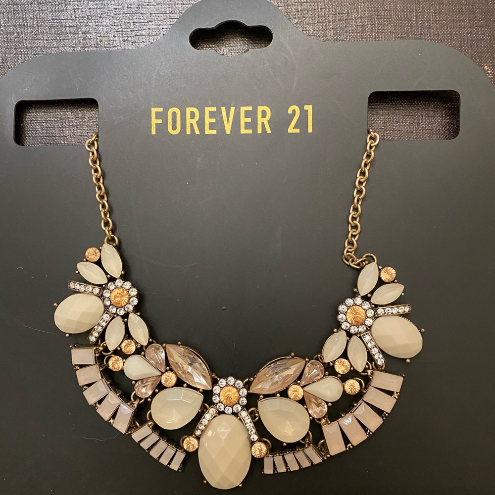 Lot of 2 Forever 21 necklaces